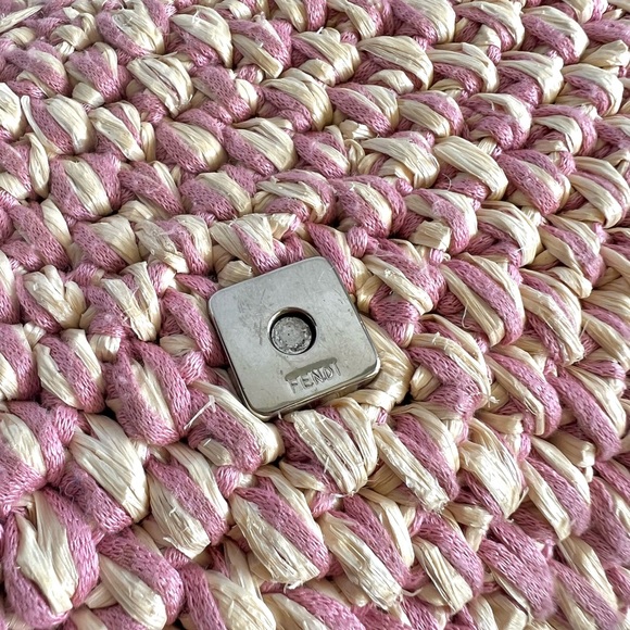 ✨SOLD✨ Vintage Fendi Pink Raffia Baguette - Picture 11 of 16